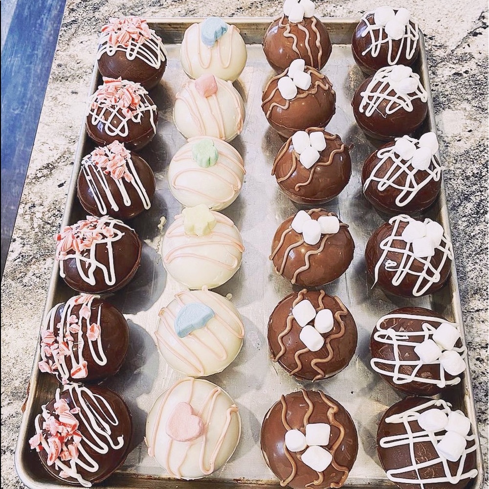 Hot cocoa bombs